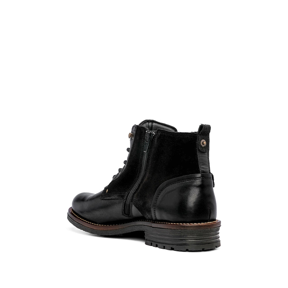 Botim Casual Homem Pele Preto