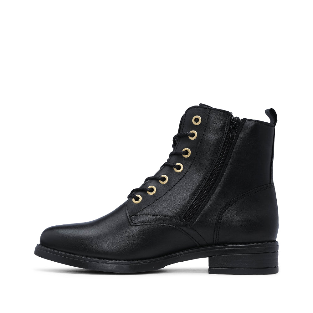Botim Salto Raso Mulher Pele Preto