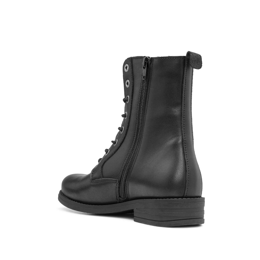 Botim Salto Raso Mulher Pele Preto