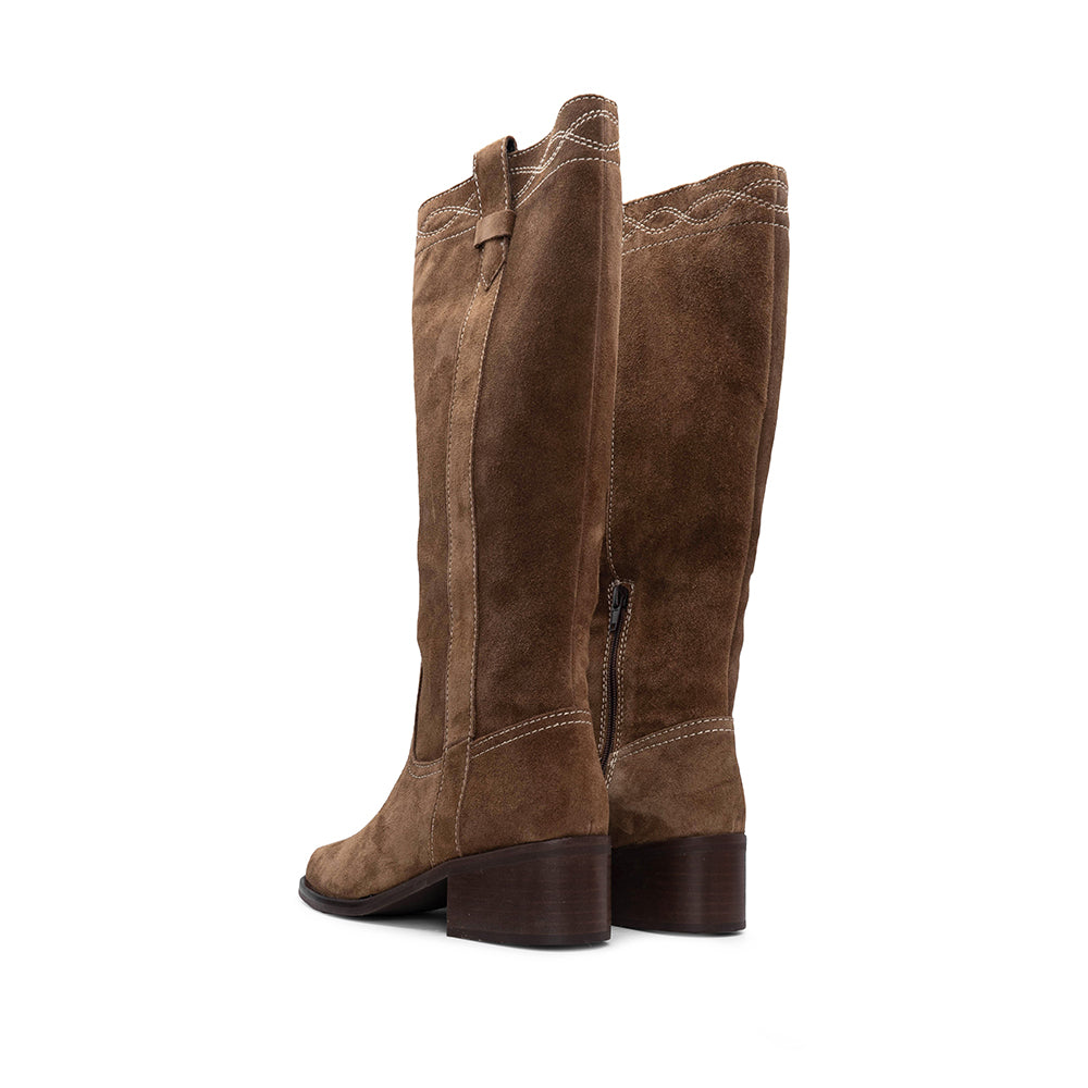 Bota Cano Alto Mulher Camurça Castanho