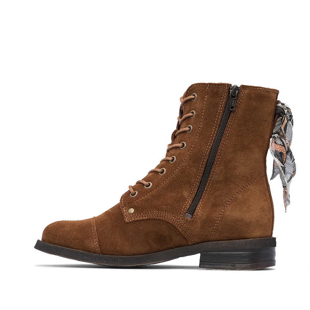 Botim Salto Raso Mulher Camurça Camel