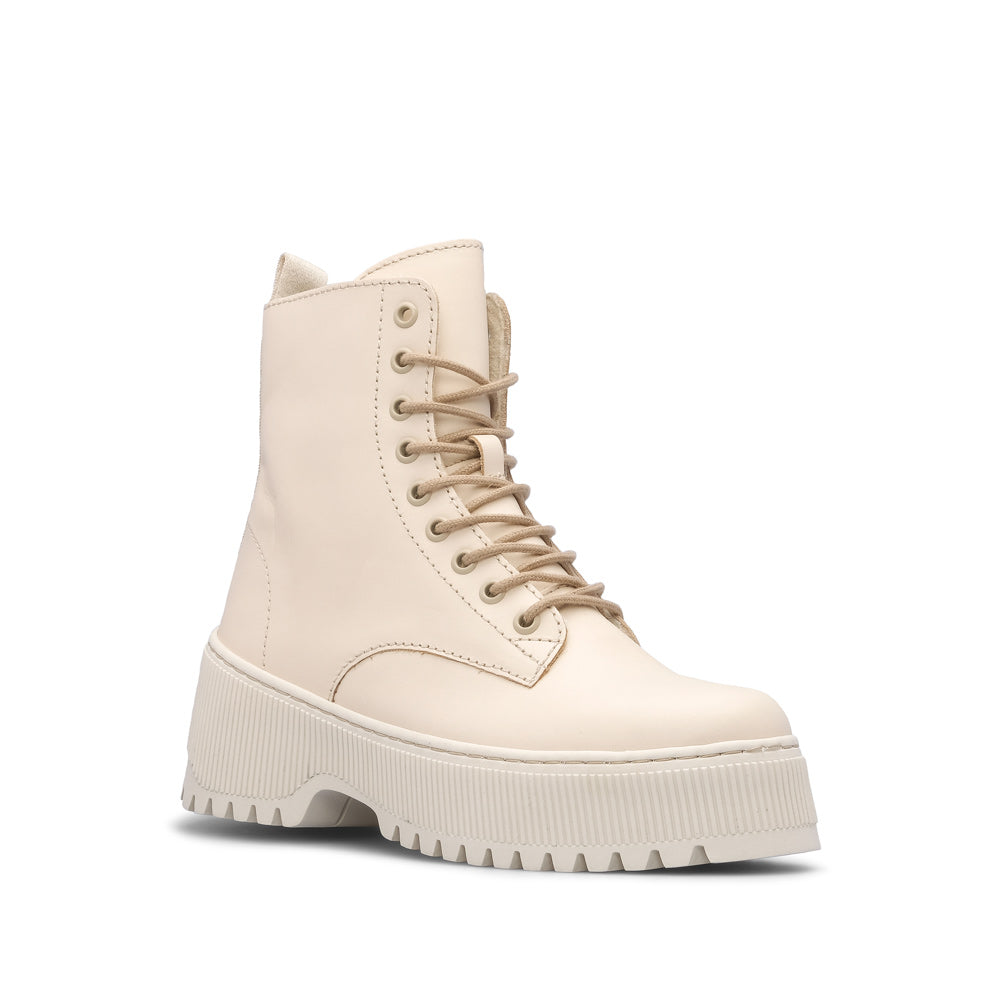 Botim Militar Mulher Pele Bege