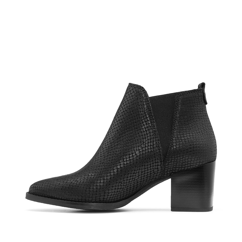 Botim Salto Médio Mulher Gravado Preto