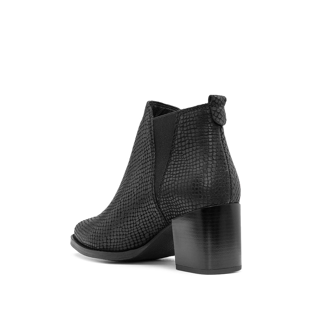 Botim Salto Médio Mulher Gravado Preto