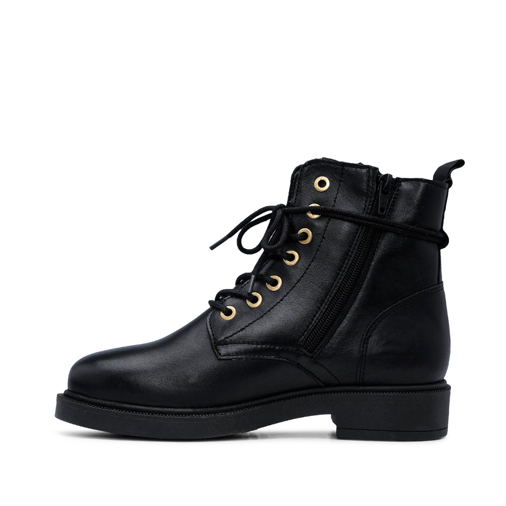 Botim Salto Raso Mulher Pele Preto