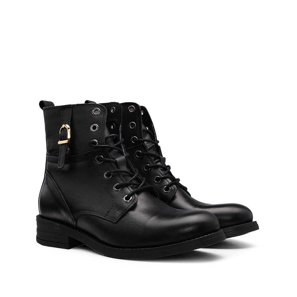 Botim Salto Raso Mulher Pele Preto