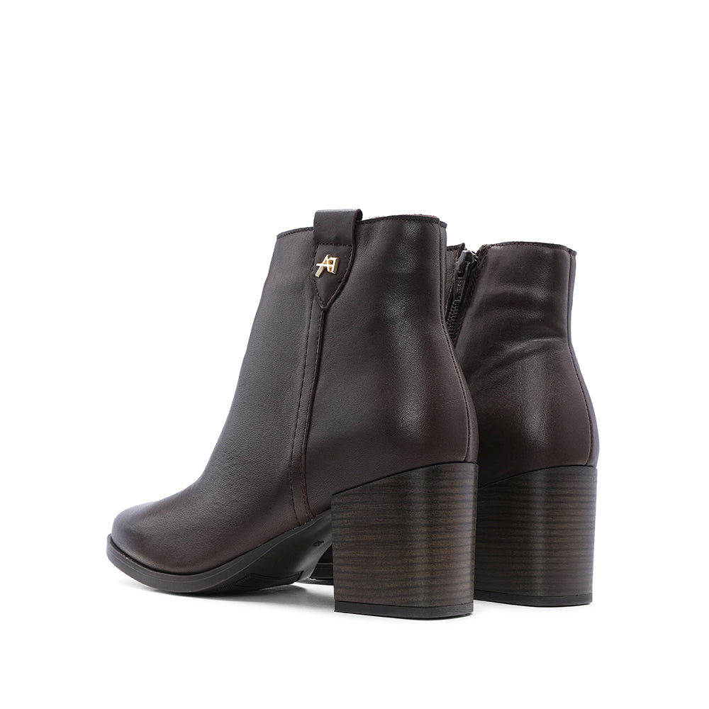 Botim Salto Médio Mulher Pele Castanho