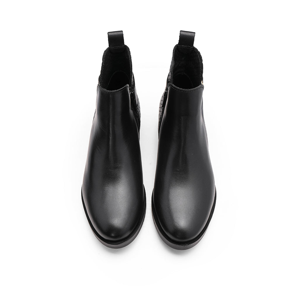 Botim Salto Raso Mulher Pele Preto