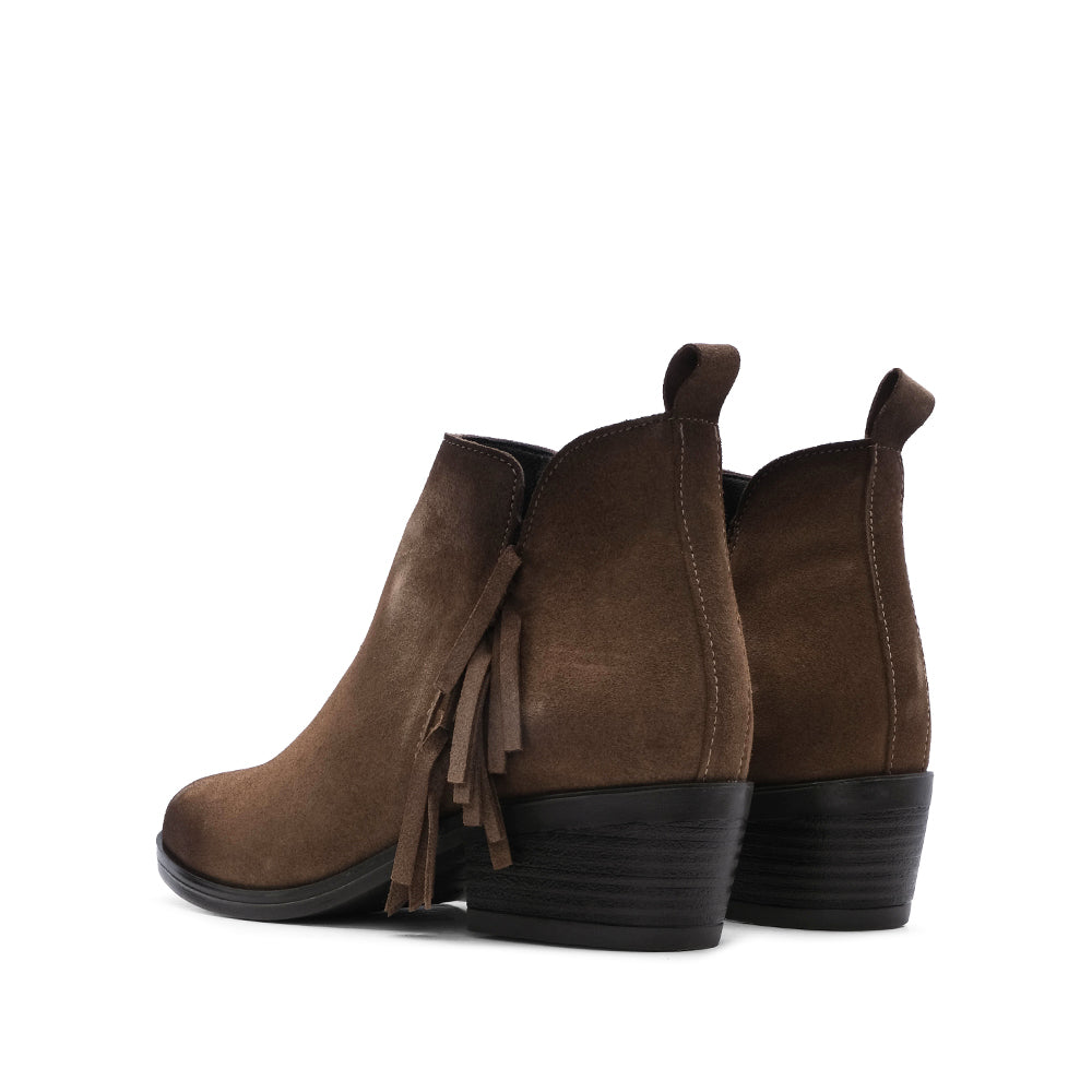 Botim Salto Médio Mulher Camurça Taupe