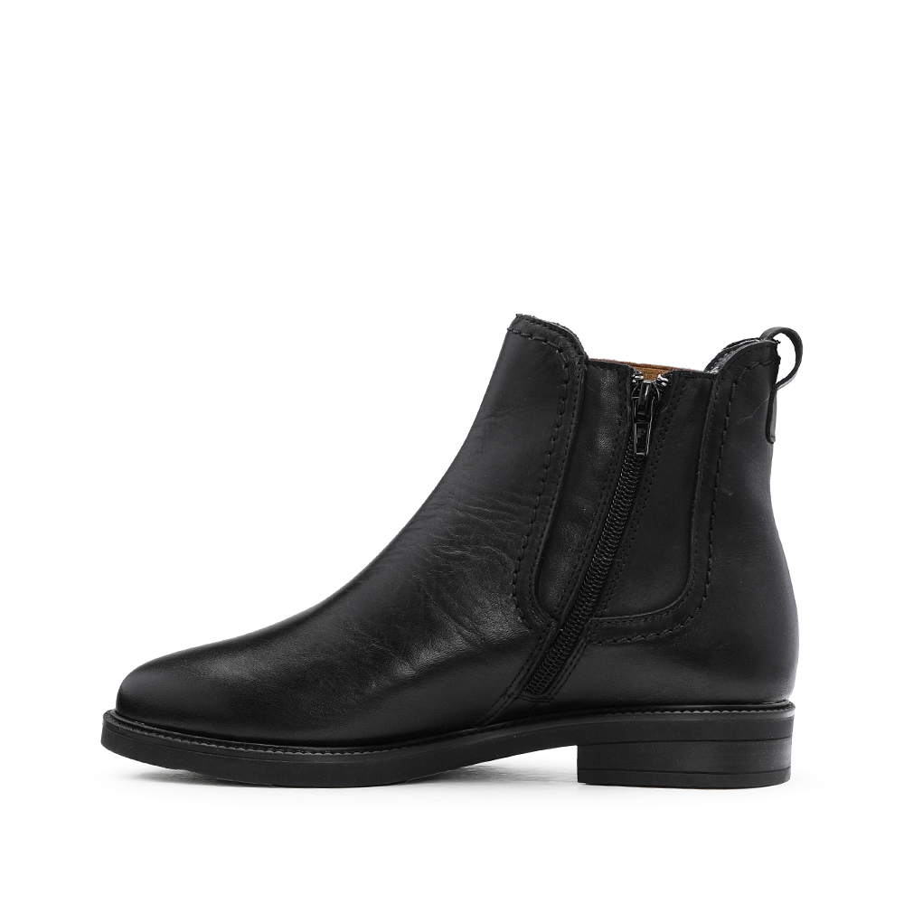 Botim Salto Raso Mulher Pele Preto