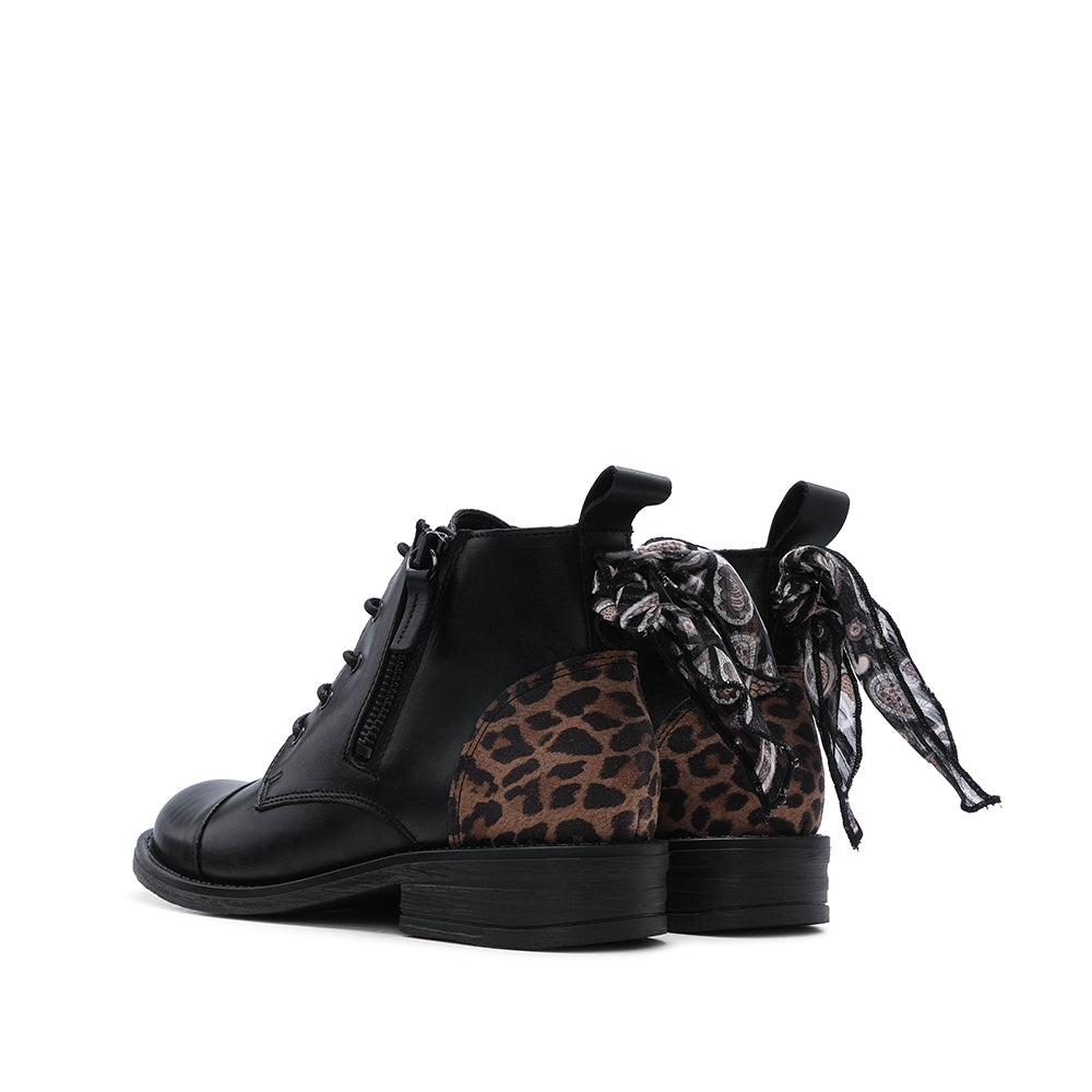 Botim Salto Raso Mulher Pele Leopardo