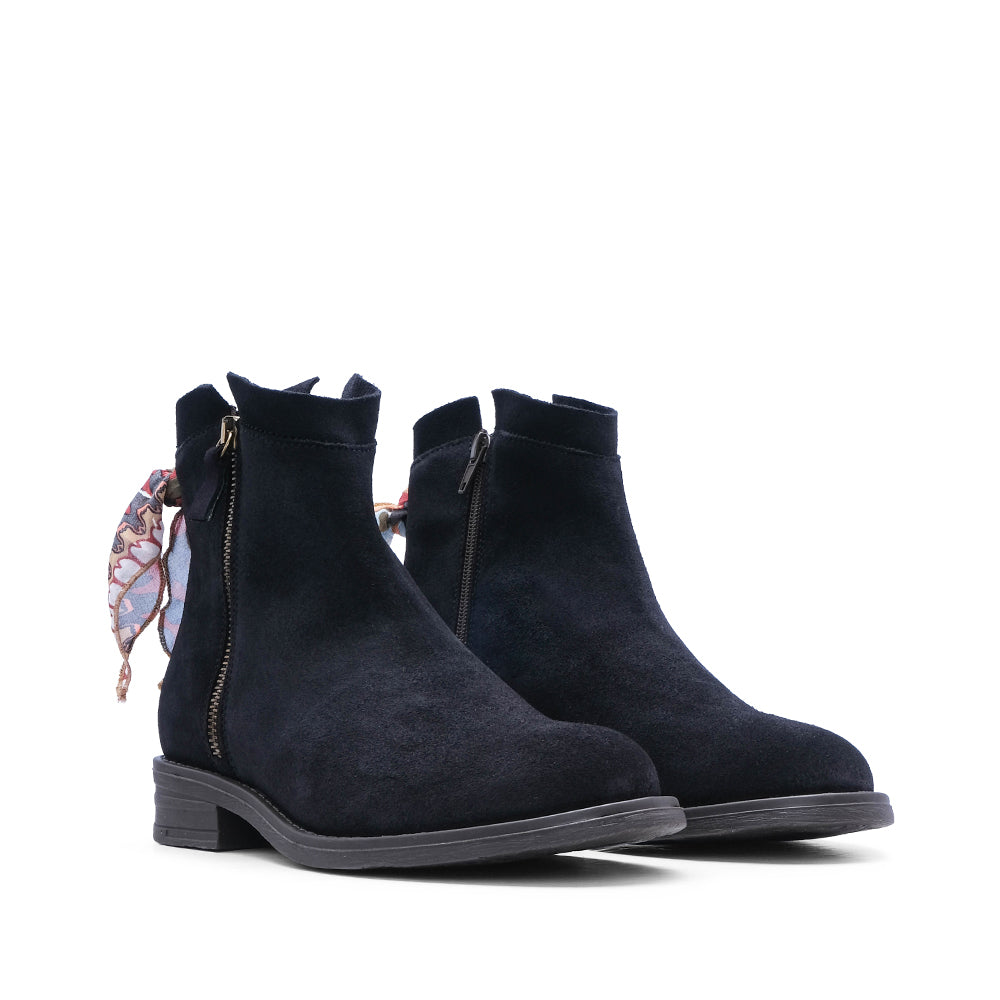 Botim Salto Raso Mulher Camurça Azul Escuro