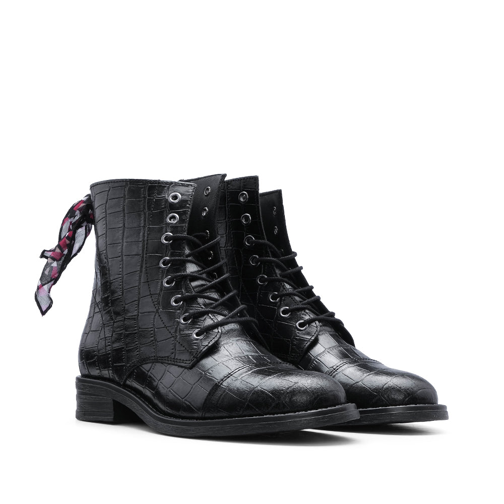 Botim Salto Raso Mulher Animal Print Preto