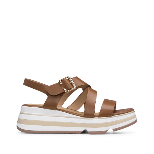 Sandália Plataforma Mulher Camel